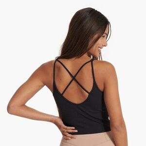 Vuori Rib Crop Tank in Black. Size L
